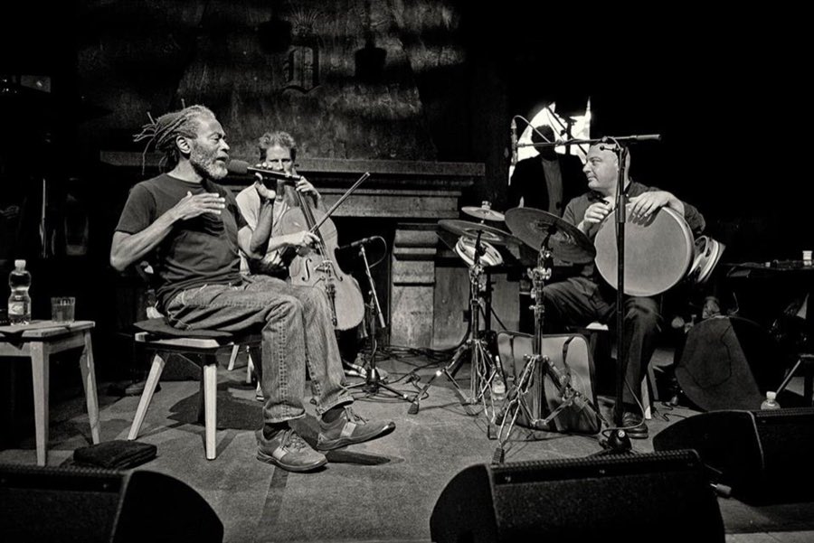 Andrea Piccioni sul palco con Bobby McFerrin